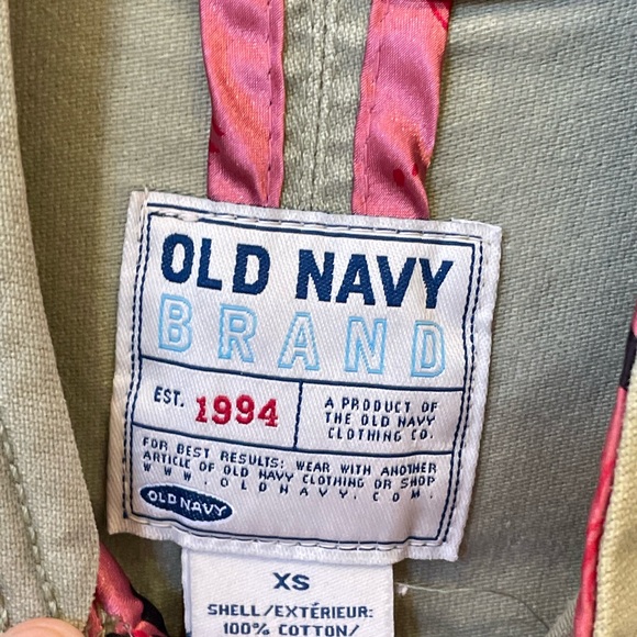 Green military jacket w/cute details - Picture 6 of 6